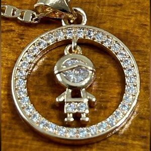 NWOT Child Pendant Gold Necklace